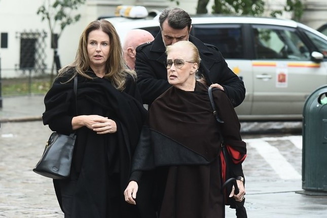 Beata Tyszkiewicz, Karolina Wajda przyszły na mszę żałobną za Andrzeja Wajdę