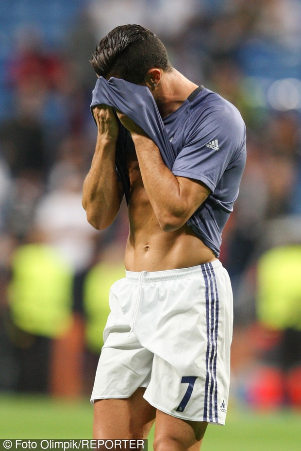 Ronaldo pokazał klatę na meczu Legia vs Real Madryt