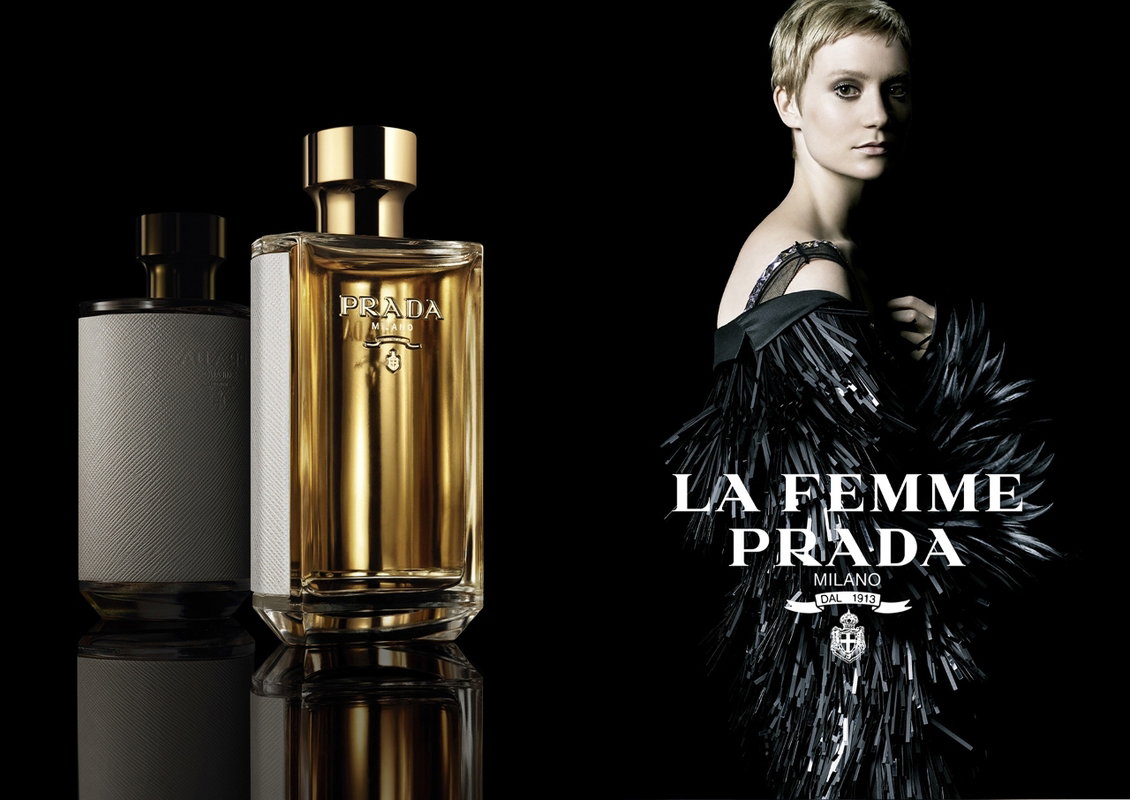 Mia Wasikowska - zapach Prada La Famme