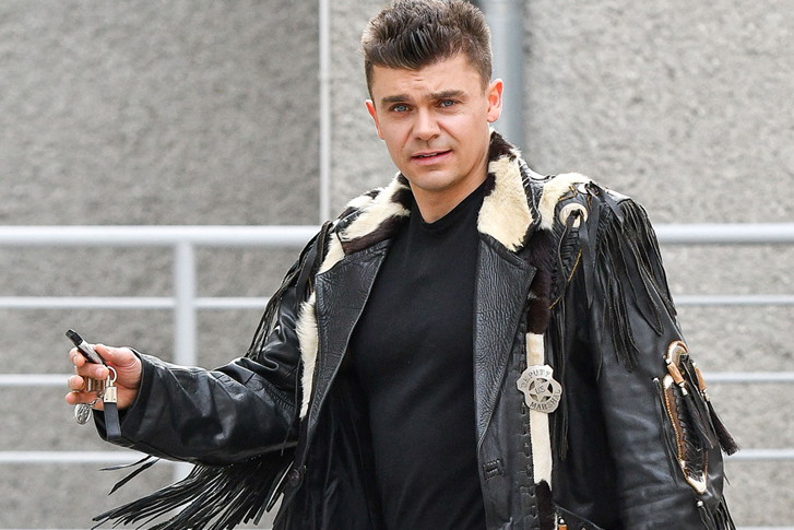 Tomasz Niecik pokazał syna, żonę i mieszkanie