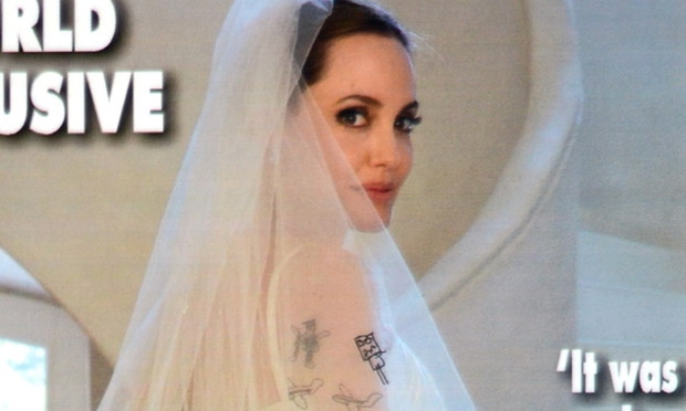 Żarty z sukni ślubnej Angeliny Jolie