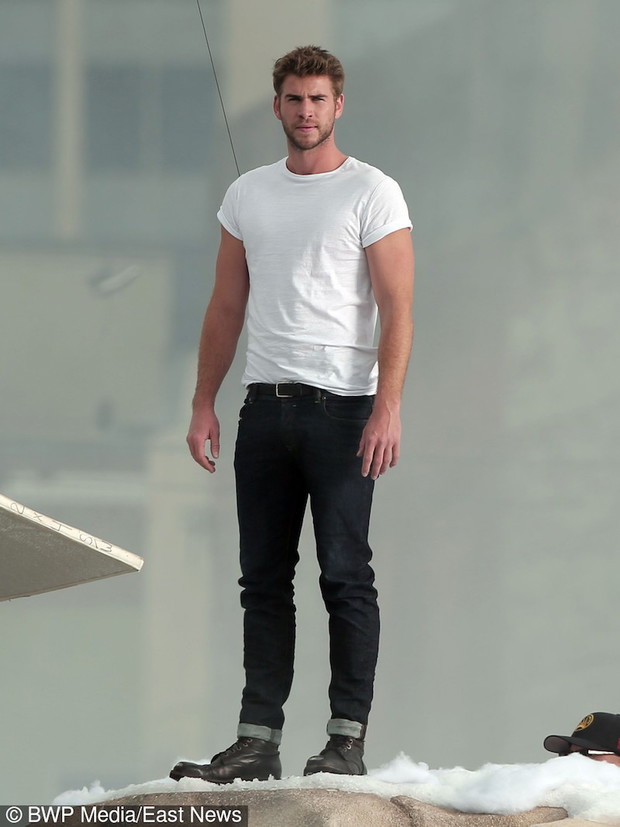Liam Hemsworth kr?ci reklamÛwk? dla Diesel