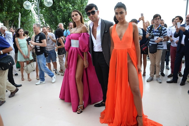Giulia Salemi and Dayane Mello malfunction on the Red Carpet