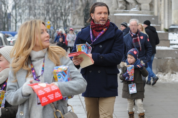 2017.01.15 WarszawaMalgorzata Rozenek Radoslaw Majdan z dziecmiFOT SAN/AF EOS