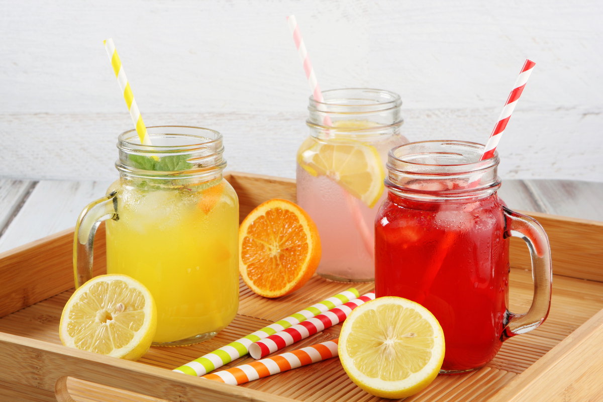Domowe lemoniady w trzech smakach