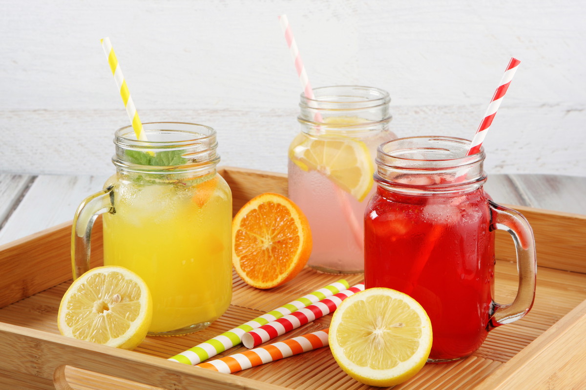 Domowe lemoniady w trzech smakach
