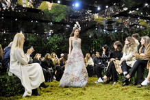 Pokaz kolekcji Dior Haute Couture 2017 w Paryżu