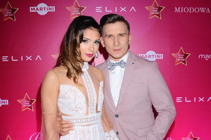 Klaudia Halejcio i Tomasz Barański na gali Plejady
