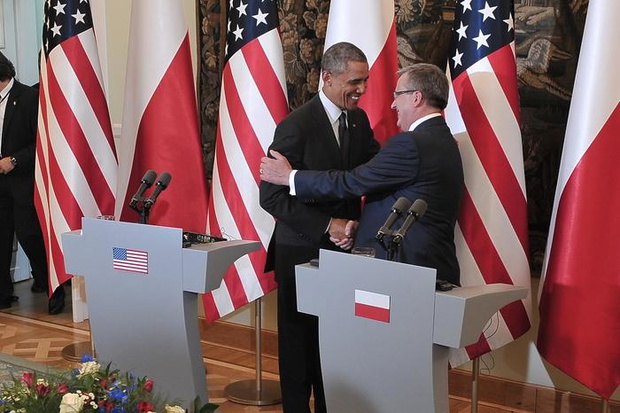 barack-obama-w-polsce-kolacja-baracka-obamy-w-polsce-wizyta-baracka-obamy-w-polsce-190848-1X700-02e80ce