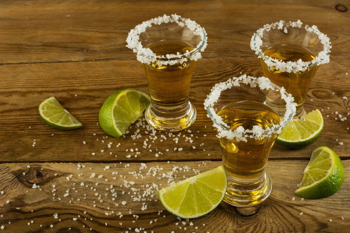 tequilla z solą i limonką