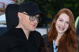 Robert Janson z córką Emmą