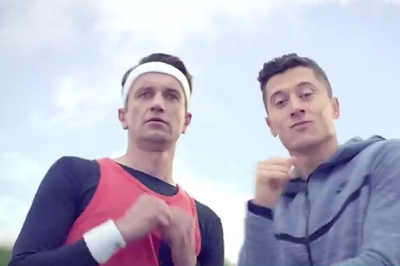 Tomasz Kot, Robert Lewandowski śpiewają