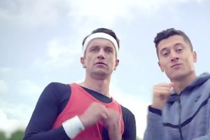 Tomasz Kot, Robert Lewandowski śpiewają