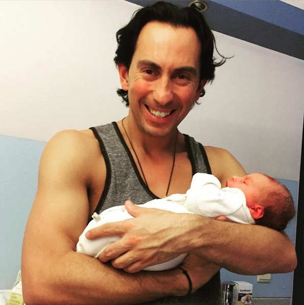 imgkWGbg3-cc23740