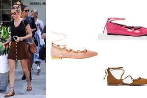 Alessandra Ambrosio i sznurowane baleriny