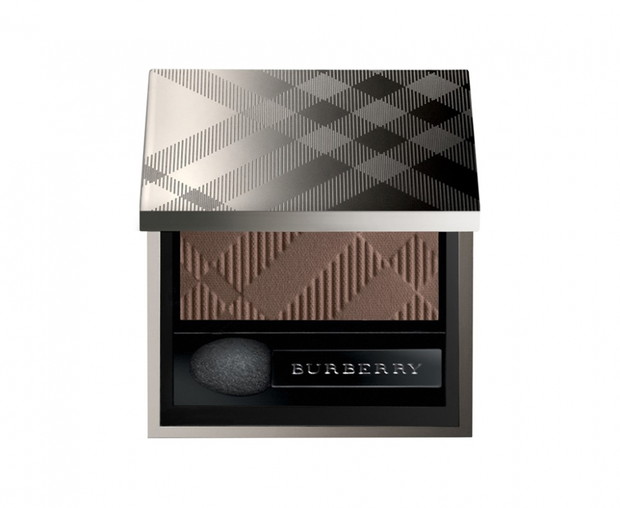 Jedwabisty cień do powiek Wet & Dry, Taupe Brown, Burberry, ok. 145 zł