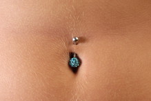 Piercing w pępku