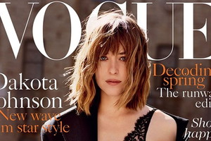 Dakota Johnson na okładce brytyjskiego Vogue'a