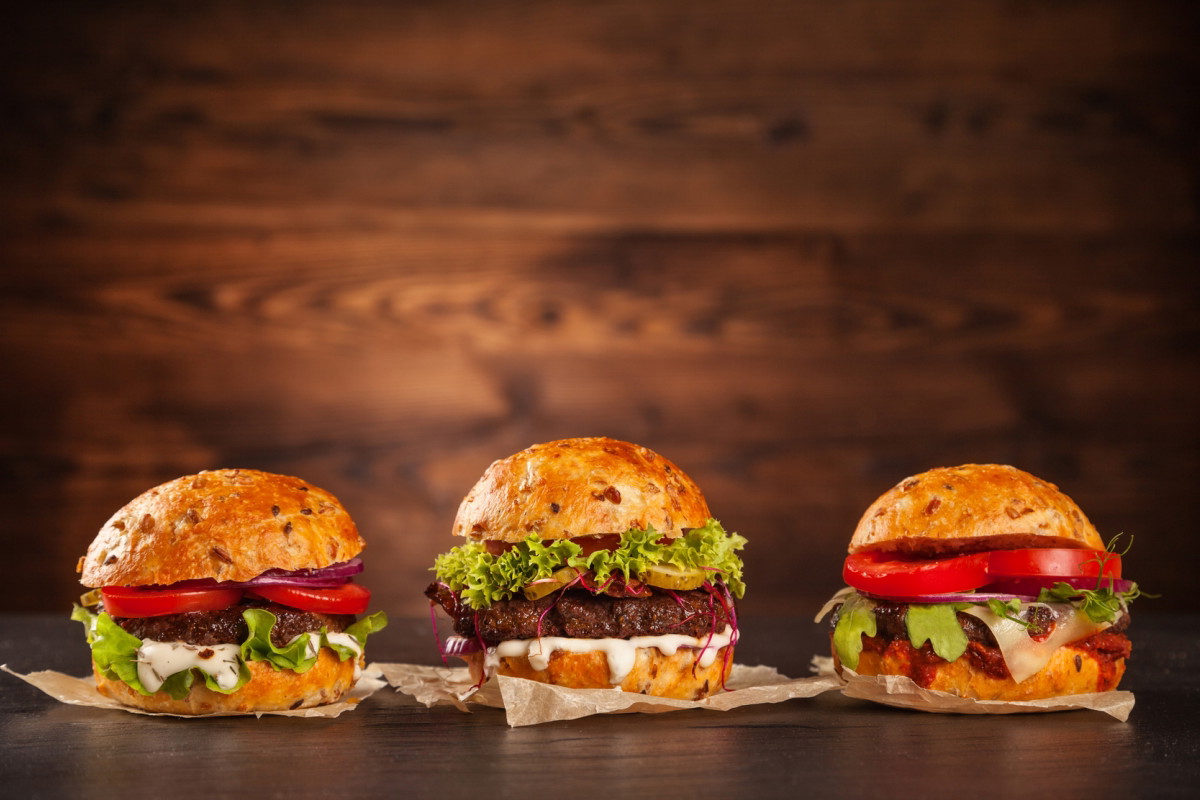 trzy burgery
