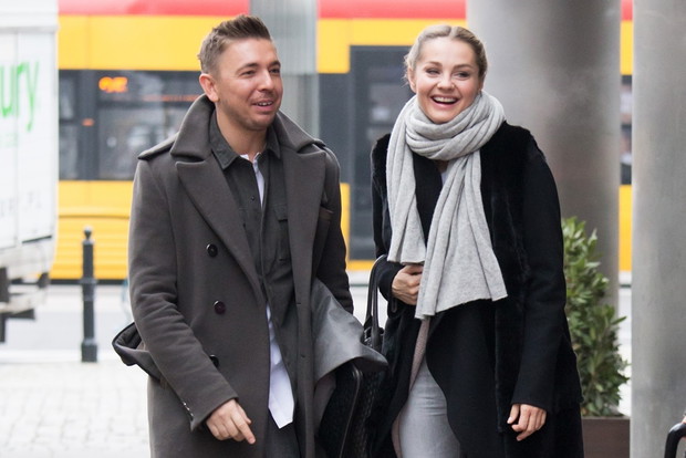 Łukasz Jemioł i Małgorzata Socha przyłapani pod budynkiem TVN