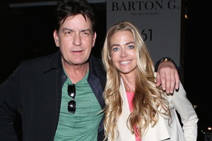 Charlie Sheen zaraził HiV kilkadziesiąt kobiet