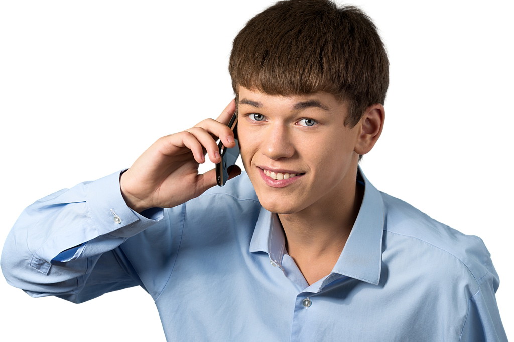 mężczyzna rozmawia przez telefon