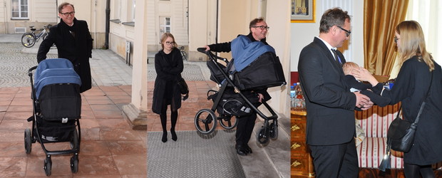 Andrzej Chyra z partnerką Pauliną i synkiem