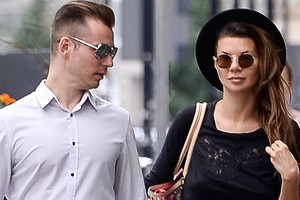 Edyta Górniak na spacerze z Michałem Nocnym