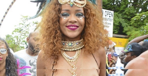 Rihanna w kostiumie kąpielowym