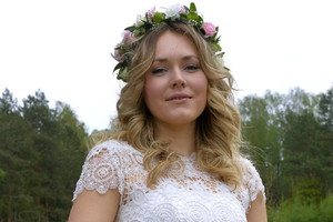 Magdalena Lamparska w sukni ślubnej w serialu To nie koniec świata