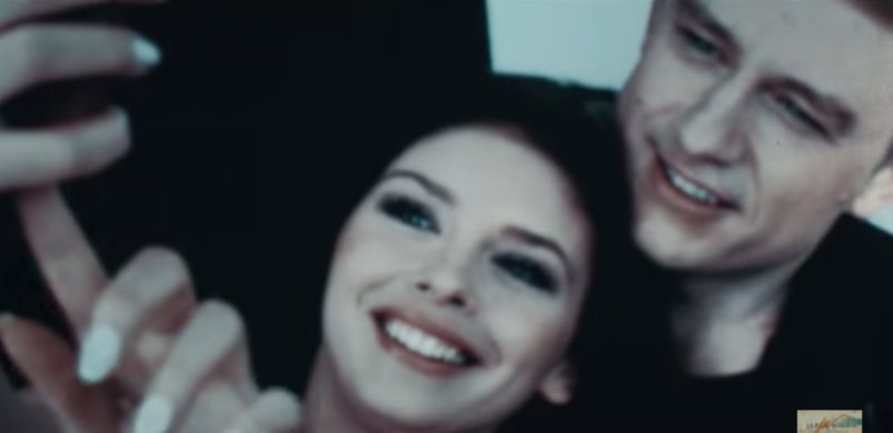 Klaudia Halejcio w teledysku Jarka Wista