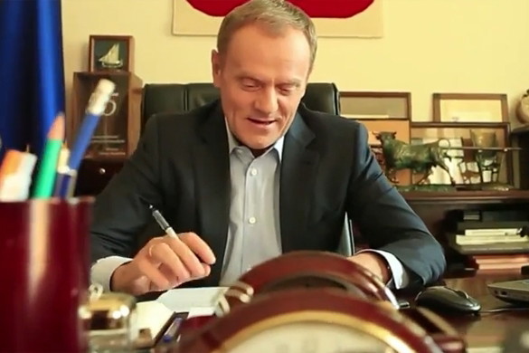 Donald Tusk śpiewa przebój Beatlesów