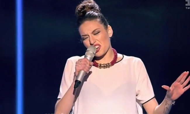 Ormianka śpiewa Dziwny jest ten świat w ukraińskim The Voice