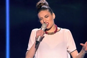 Ormianka śpiewa Dziwny jest ten świat w ukraińskim The Voice