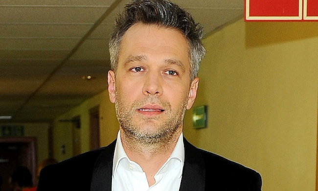 Michał Żebrowski narzeka na zarobki. Ile zarabia Michał Żebrowski? Teatr 6. Piętro lokalizacja