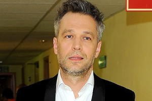 Michał Żebrowski narzeka na zarobki. Ile zarabia Michał Żebrowski? Teatr 6. Piętro lokalizacja