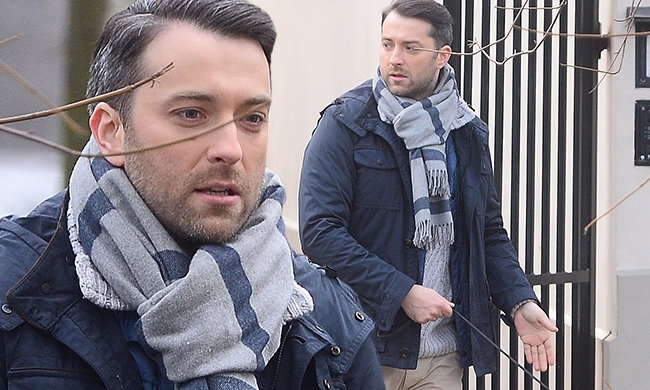 Filip Bobek na planie serialu Przyjaciółki