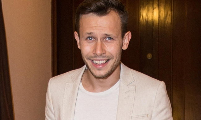 Mateusz Banasiuk w gejowskim magazynie