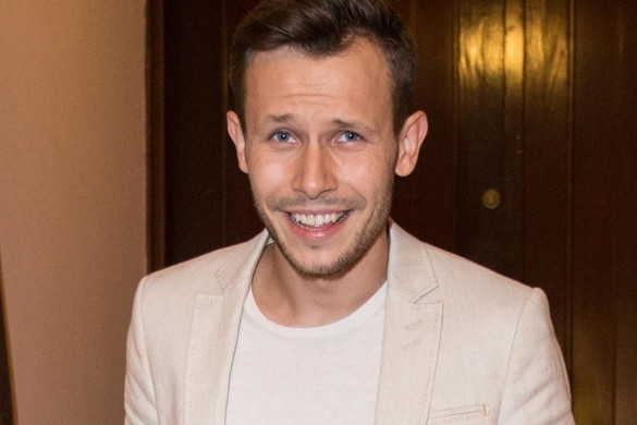 Mateusz Banasiuk w gejowskim magazynie