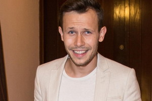 Mateusz Banasiuk w gejowskim magazynie