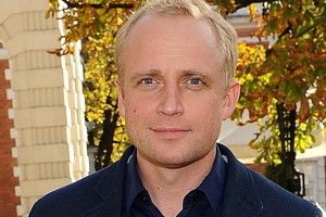 Piotr Adamczyk zapuścił brodę i wąsy