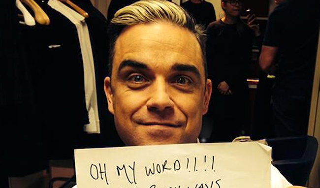 Robbie Willimas nosi bluzę Aloha From Deer. Robbie Williams w bluzie polskiej marki