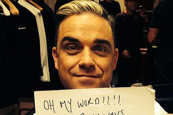 Robbie Willimas nosi bluzę Aloha From Deer. Robbie Williams w bluzie polskiej marki