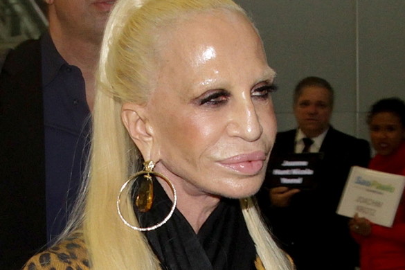 Donatella Versace na lotnisku