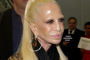 Donatella Versace na lotnisku