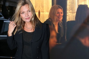 Kate Moss na zakupach i kolacji w Londynie