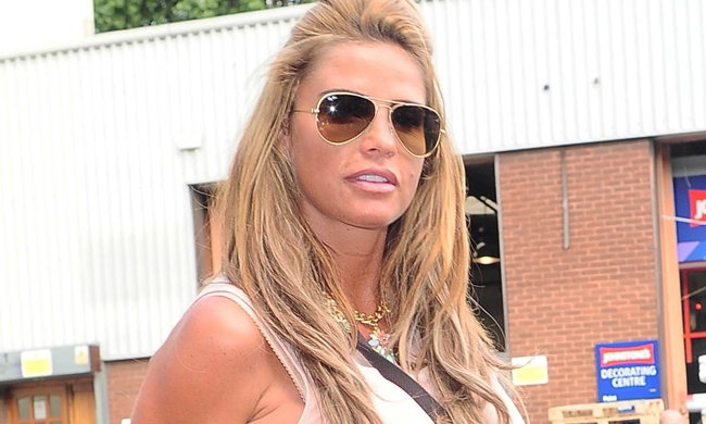 Katie Price trzy tygodnie po porodzie