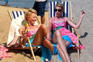 Małgorzata Kożuchowska w stroju kąpielowym na plaży w Gdyni