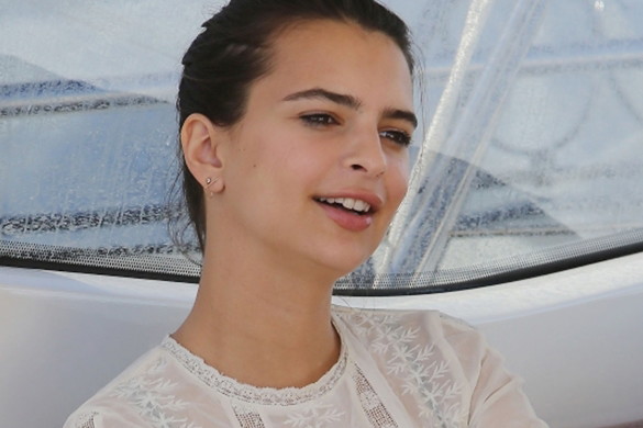 Emily Ratajkowski w Neapolu