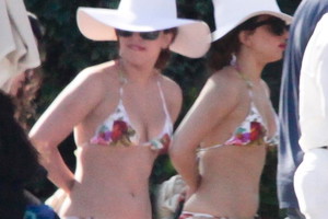 Szczupła Lady Gaga w bikini